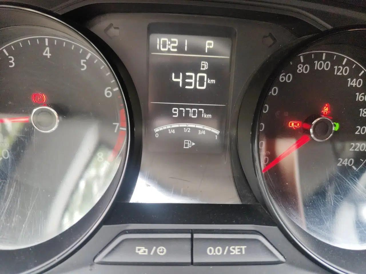 Volkswagen Lavida 2019 Lavida Start 1.5L Automatic Trendy Version China VI Standard — миниатюра 12