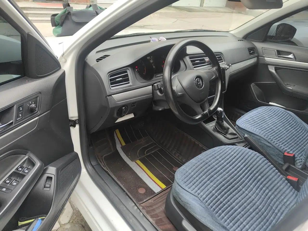 Volkswagen Lavida 2019 Lavida Start 1.5L Automatic Trendy Version China VI Standard — миниатюра 16