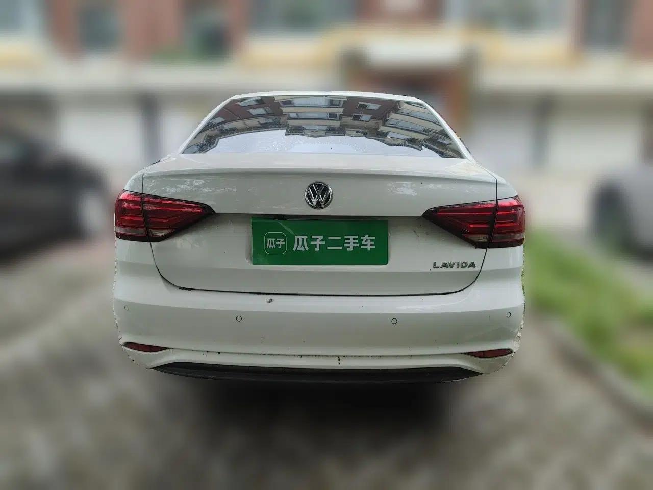 Volkswagen Lavida 2019 Lavida Start 1.5L Automatic Trendy Version China VI Standard — миниатюра 5