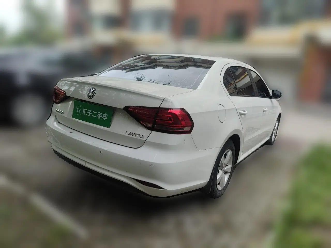 Volkswagen Lavida 2019 Lavida Start 1.5L Automatic Trendy Version China VI Standard — миниатюра 6