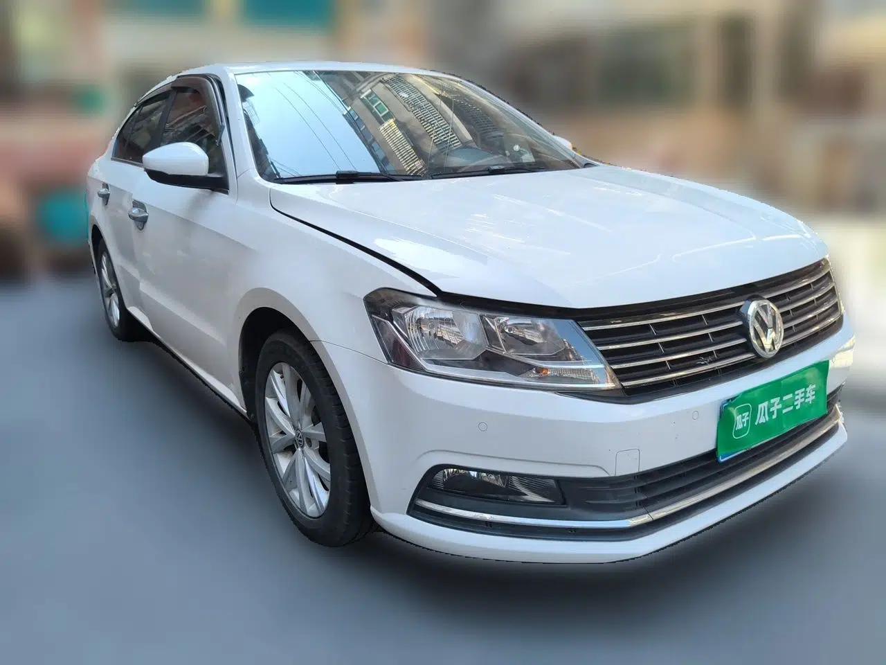 Volkswagen Lavida 2017 1.6L Automatic Comfort Edition — миниатюра 3