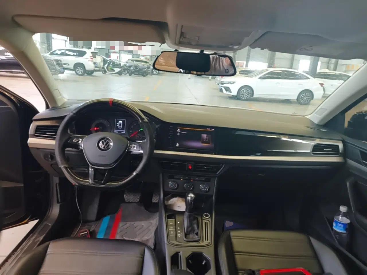Volkswagen Lavida 2022 1.5L Automatic Fashion Edition — миниатюра 12