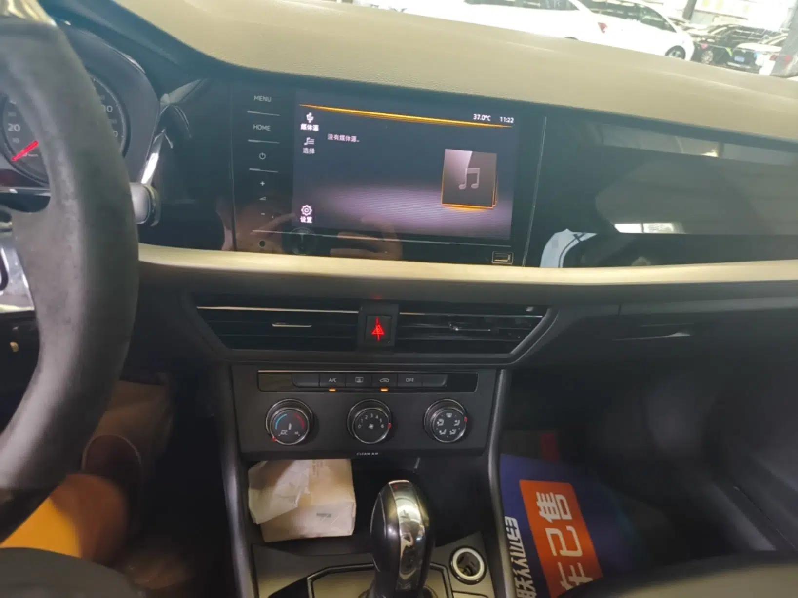 Volkswagen Lavida 2022 1.5L Automatic Fashion Edition — миниатюра 15