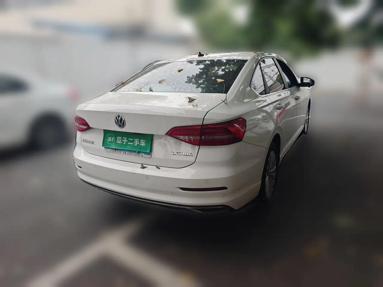 Volkswagen Lavida 2019 1.5L Automatic Comfort Edition China VI Standard — миниатюра 6