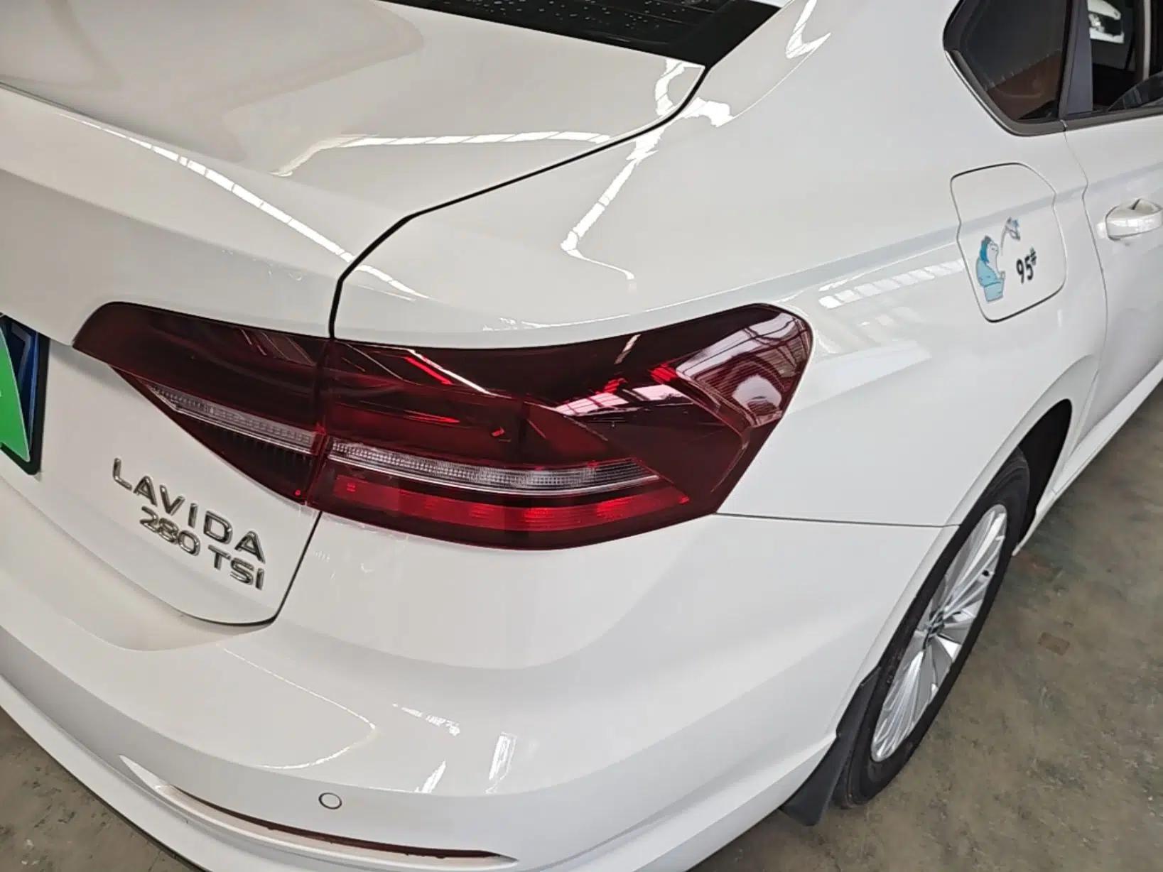 Volkswagen Lavida 2021 280TSI DSG Comfort Edition — миниатюра 9