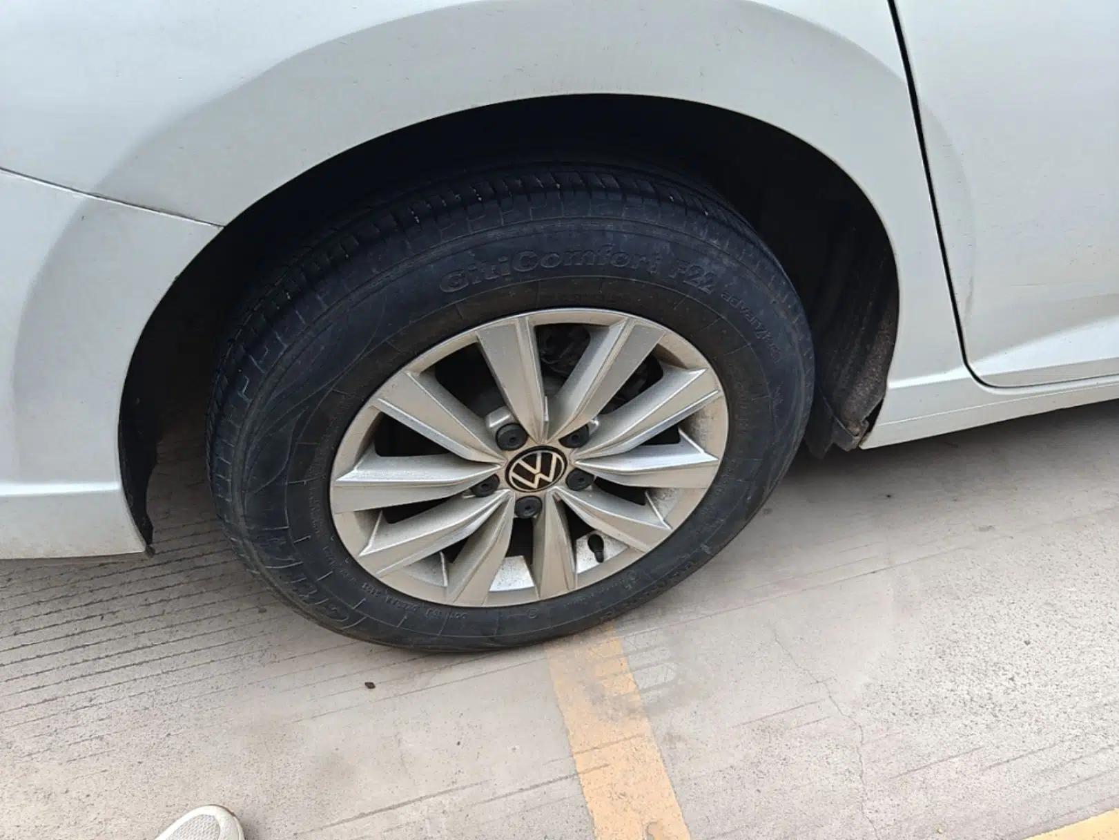 Volkswagen Lavida 2023 Revised 1.5L Automatic DeYi Edition — миниатюра 11