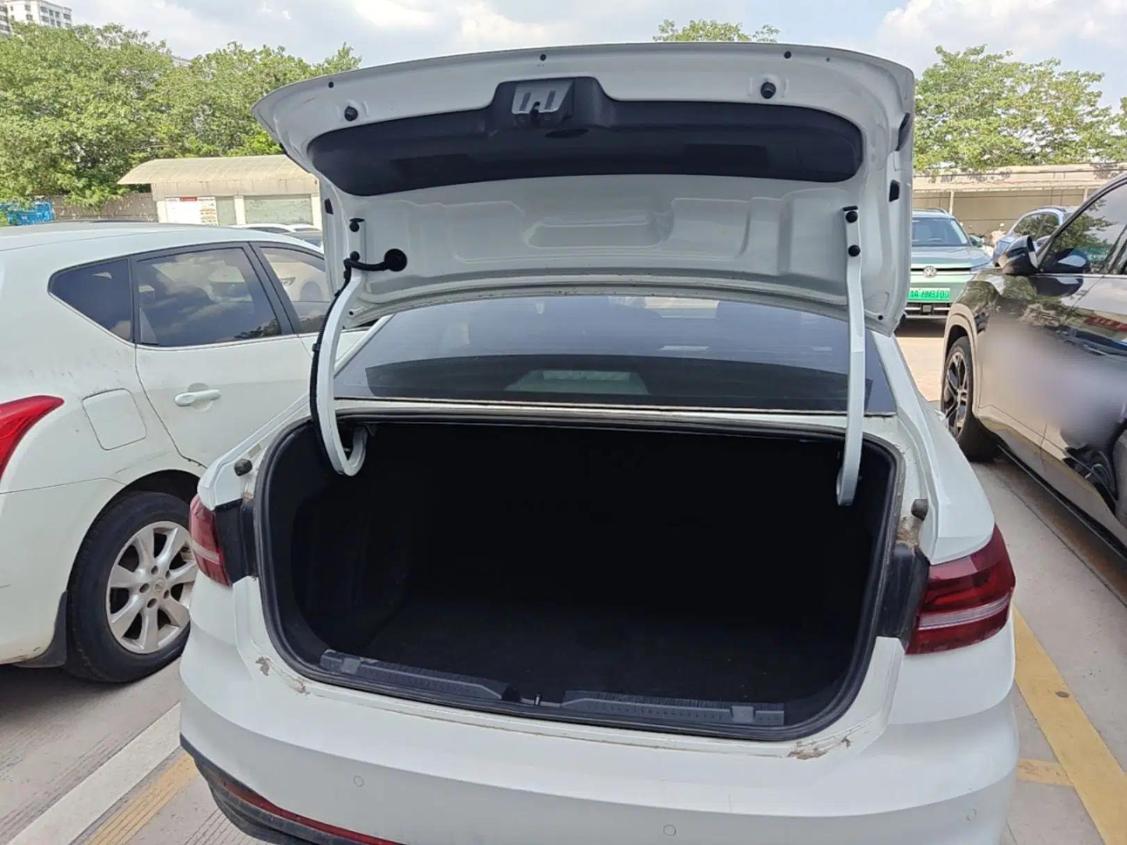 Volkswagen Lavida 2023 Revised 1.5L Automatic DeYi Edition — миниатюра 22
