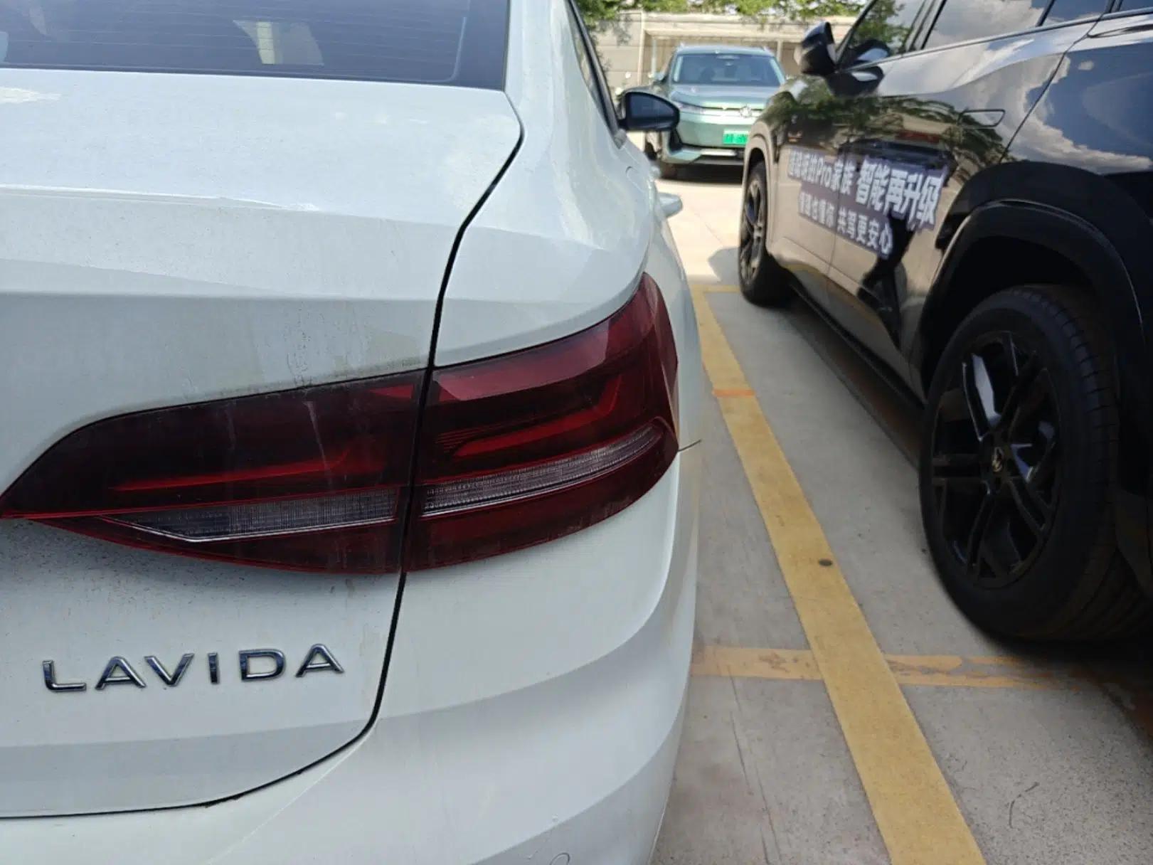 Volkswagen Lavida 2023 Revised 1.5L Automatic DeYi Edition — миниатюра 9