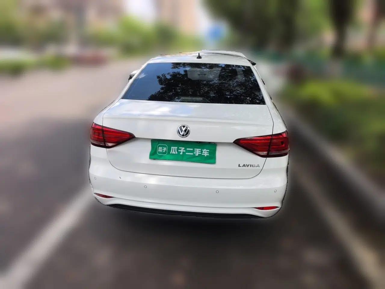 Volkswagen Lavida 2019 Lavida Start 1.5L Automatic Trendy Version China VI Standard — миниатюра 5
