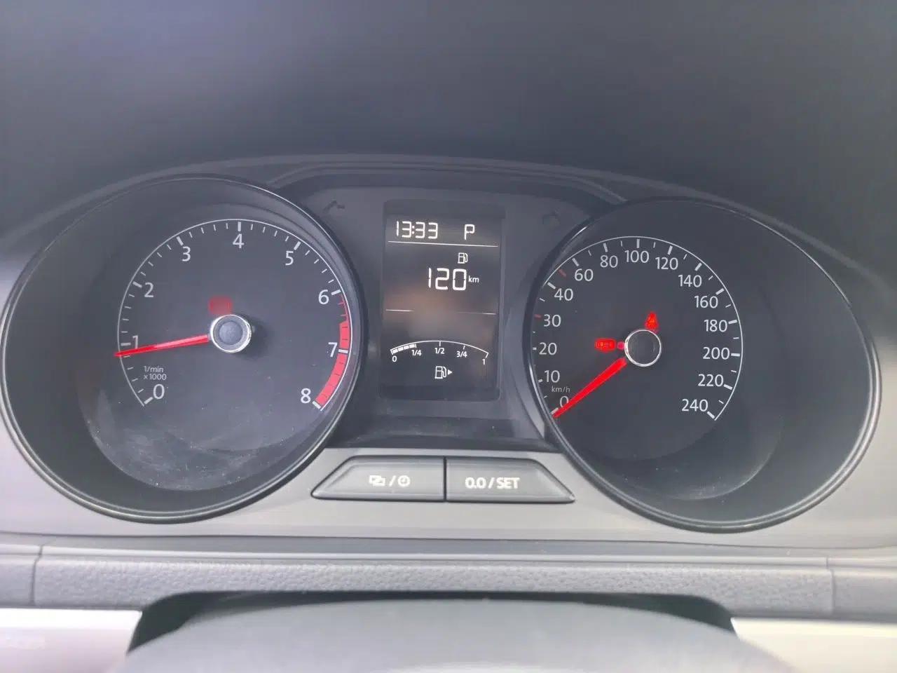 Volkswagen Lavida 2019 Lavida Start 1.5L Automatic Trendy Version China VI Standard — миниатюра 10