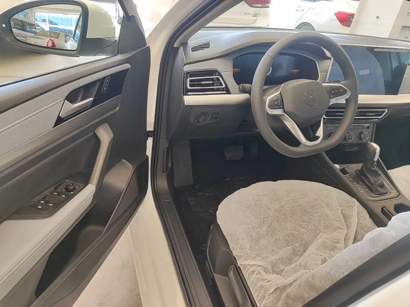 Volkswagen Lavida 2026 1.5L Automatic Starry Five-Million Edition — миниатюра 23