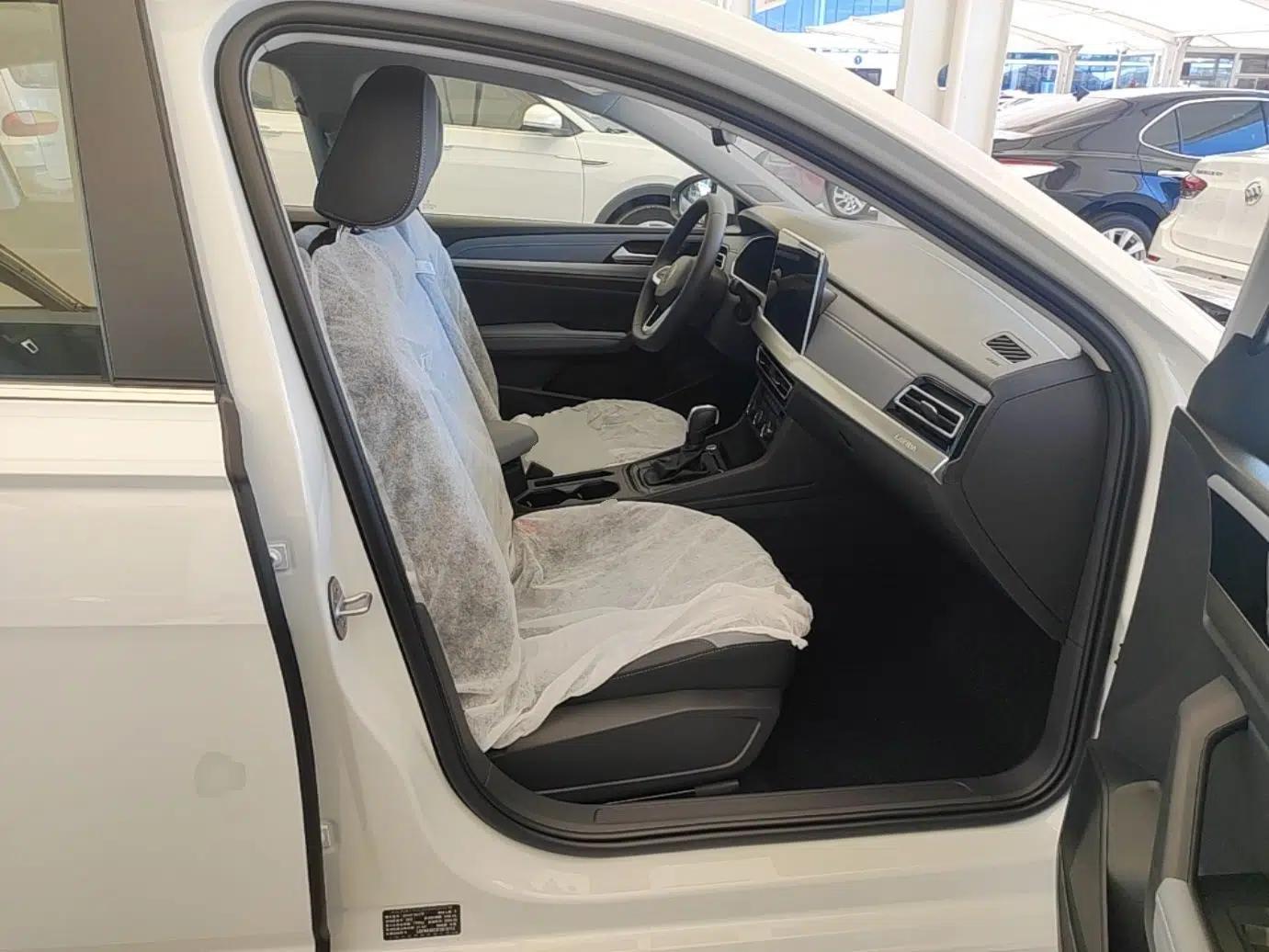 Volkswagen Lavida 2026 1.5L Automatic Starry Five-Million Edition — миниатюра 24