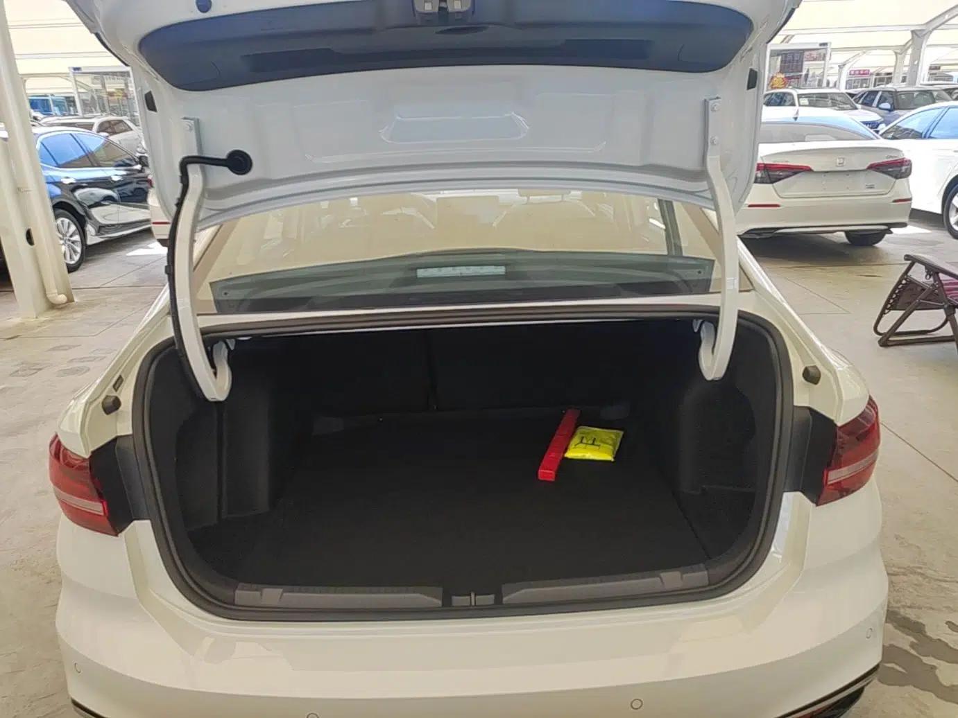 Volkswagen Lavida 2026 1.5L Automatic Starry Five-Million Edition — миниатюра 27