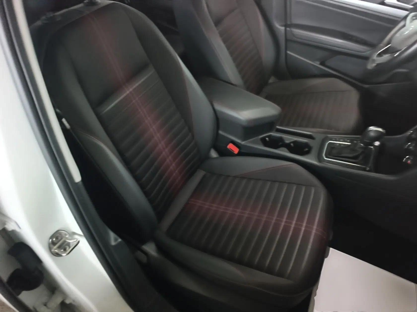 Volkswagen Lavida 2023 300TSI DSG Starry Full-Comfort Edition — миниатюра 19