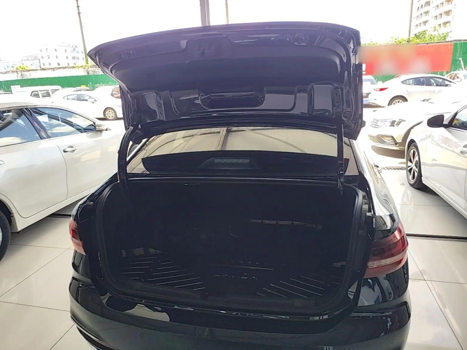 Volkswagen Lavida 2024 300TSI DSG Starry Sky Deluxe Edition — миниатюра 22
