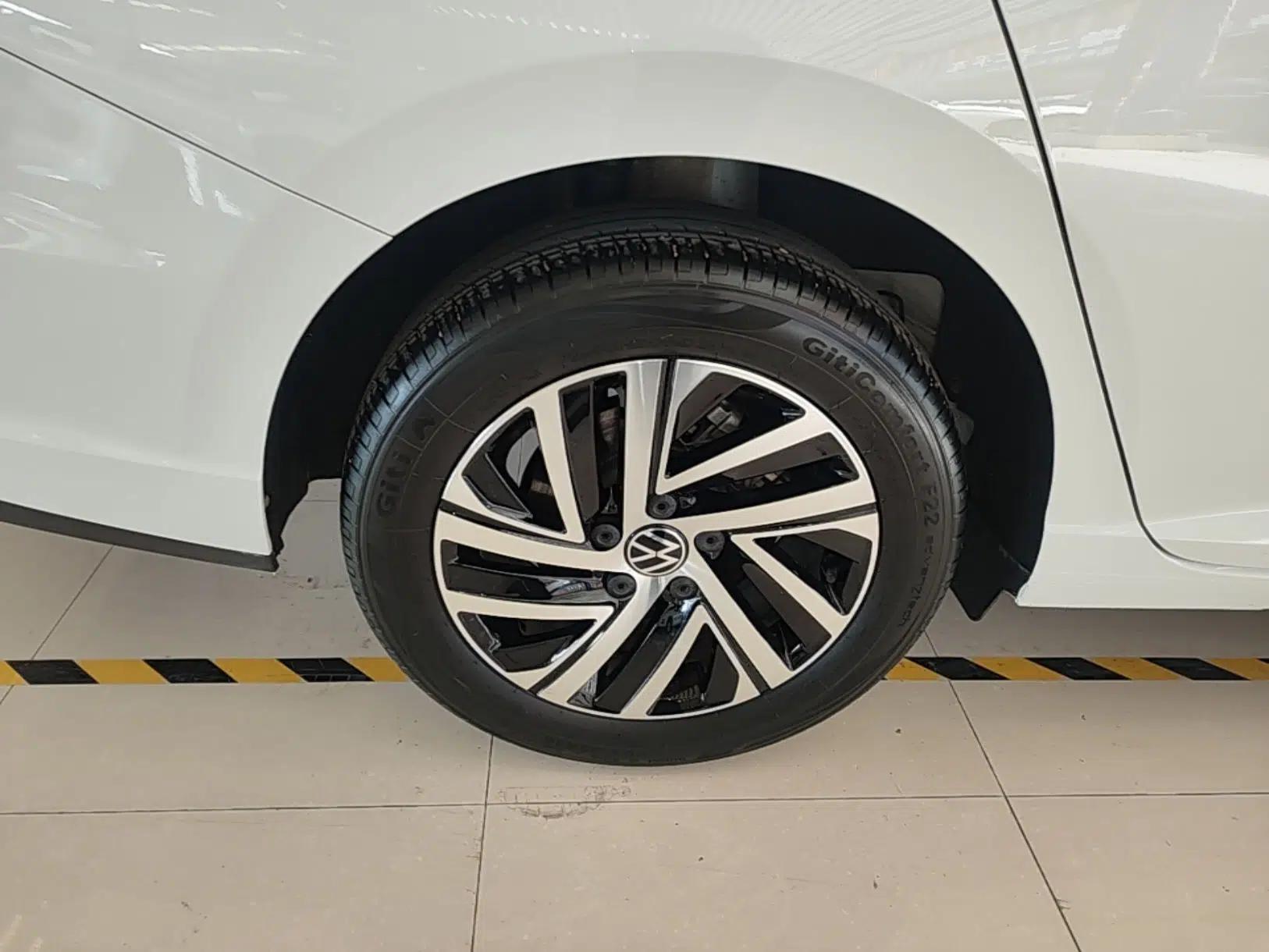 Volkswagen Lavida 2023 300TSI DSG Full-Comfort Edition — миниатюра 11