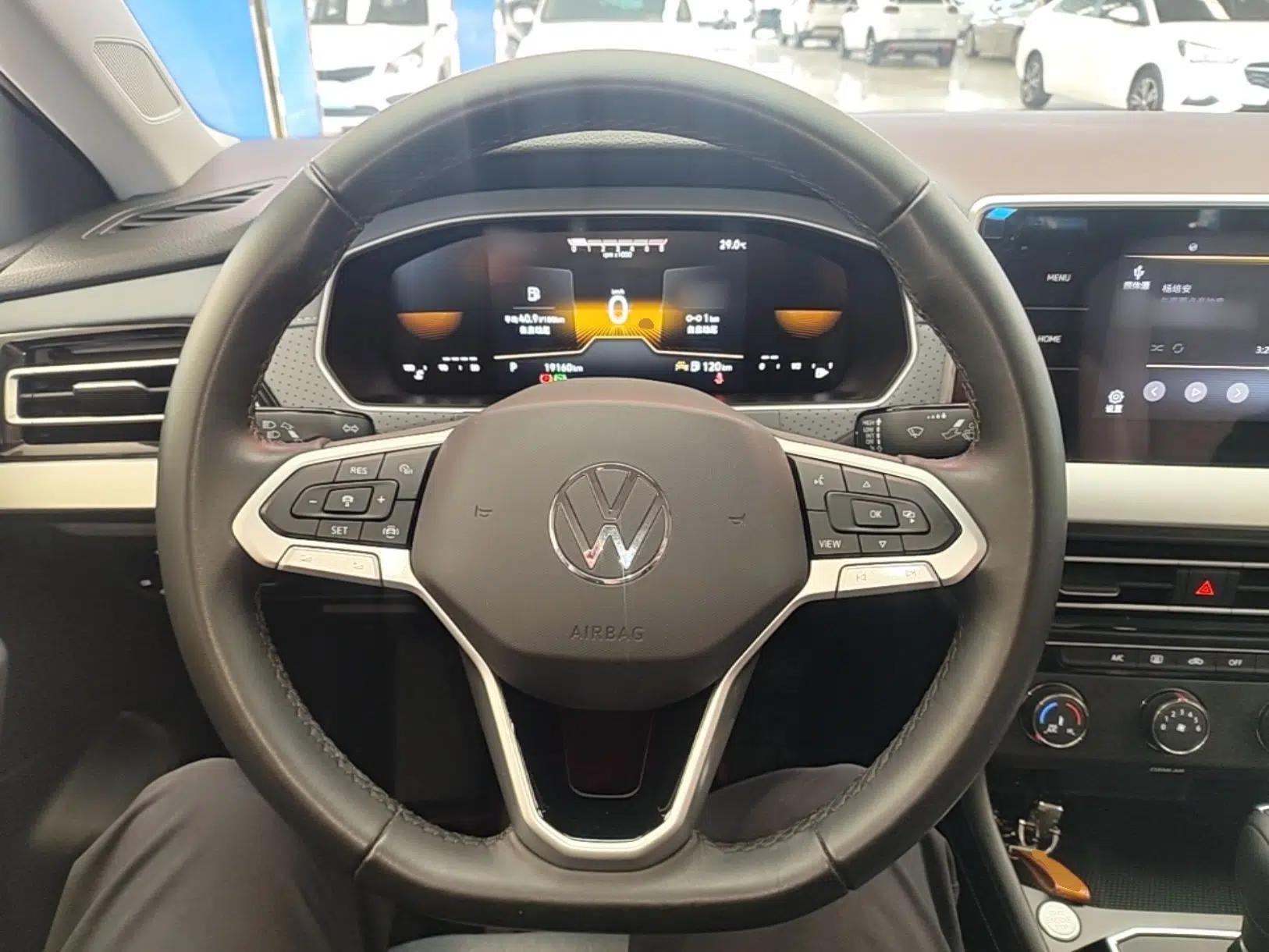 Volkswagen Lavida 2023 300TSI DSG Full-Comfort Edition — миниатюра 13