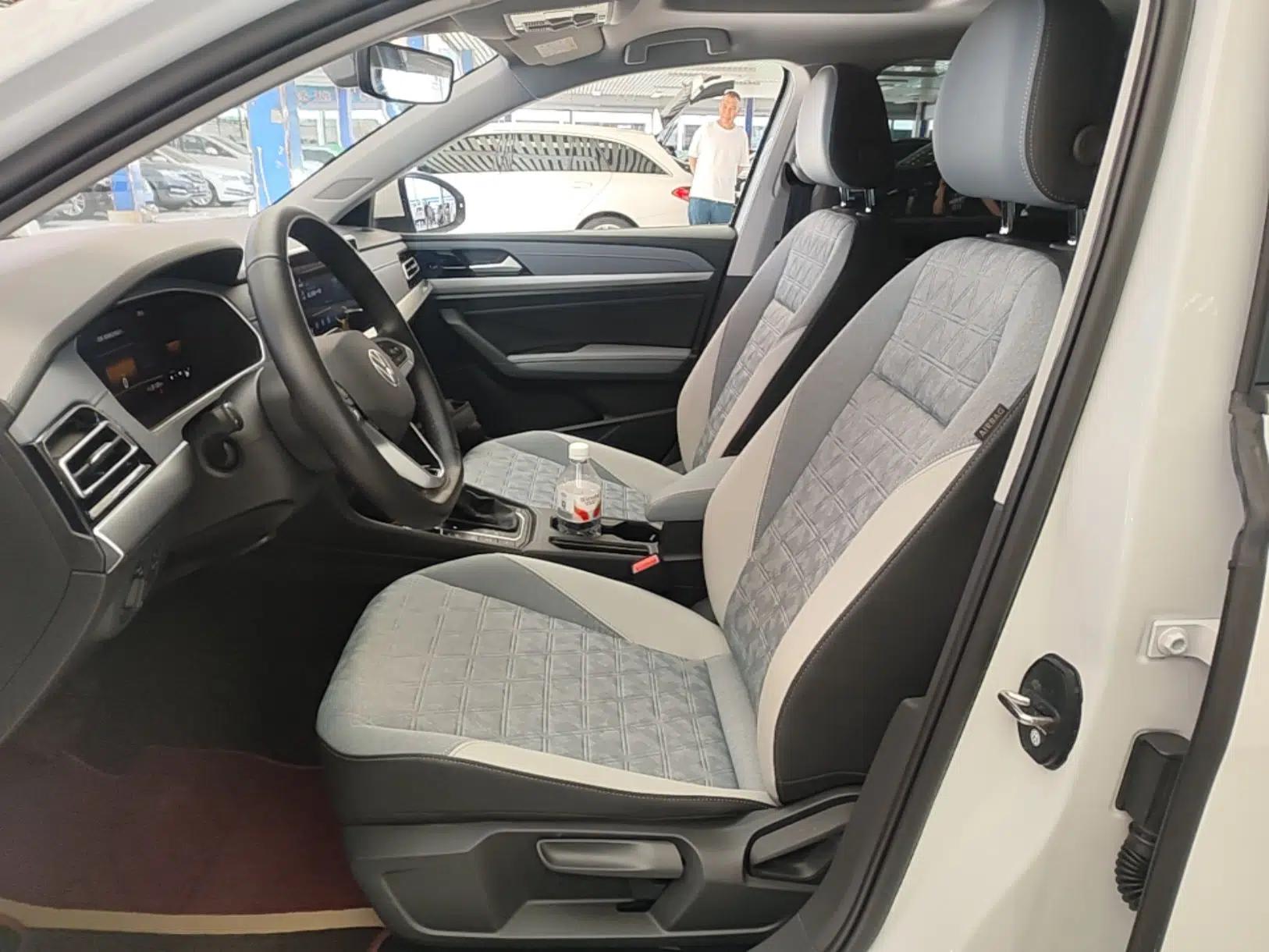 Volkswagen Lavida 2023 300TSI DSG Full-Comfort Edition — миниатюра 17