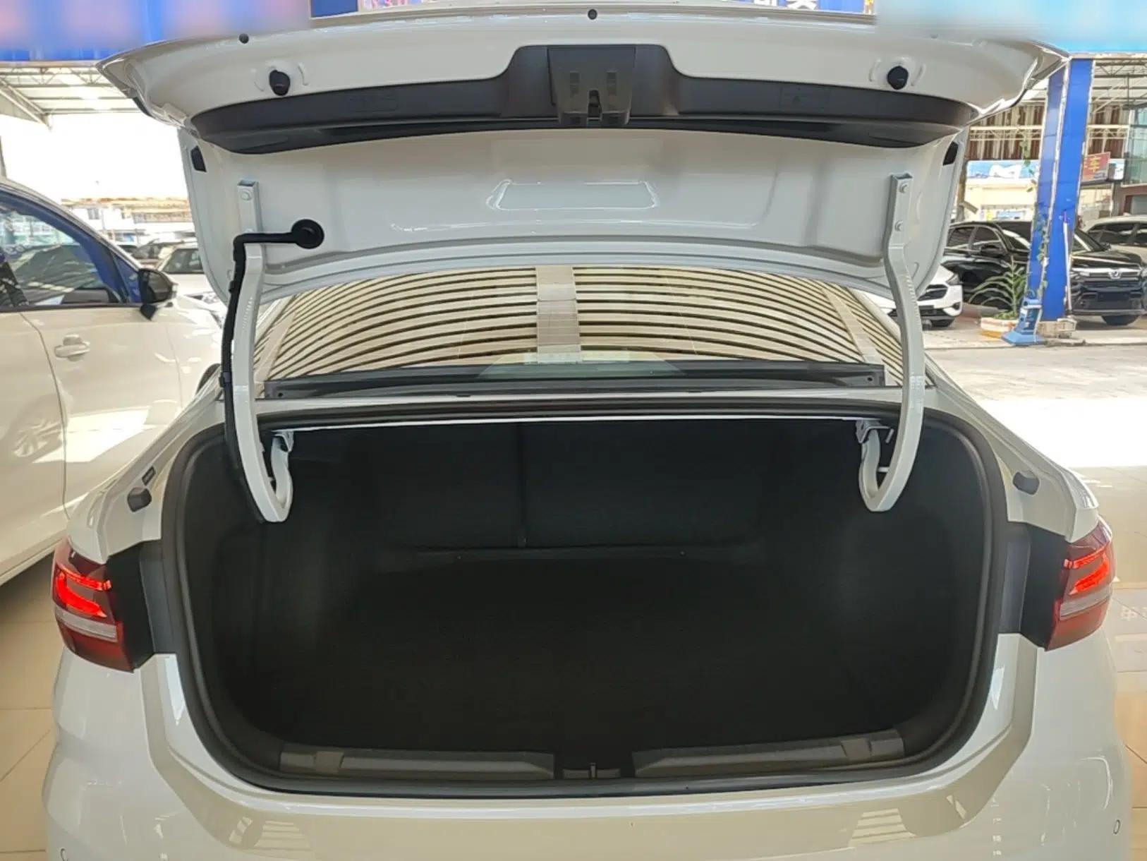 Volkswagen Lavida 2023 300TSI DSG Full-Comfort Edition — миниатюра 22