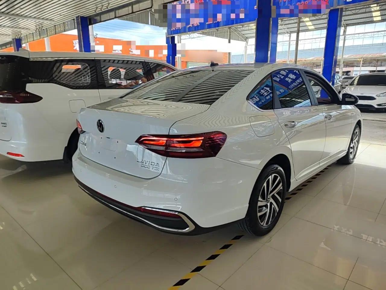 Volkswagen Lavida 2023 300TSI DSG Full-Comfort Edition — миниатюра 6