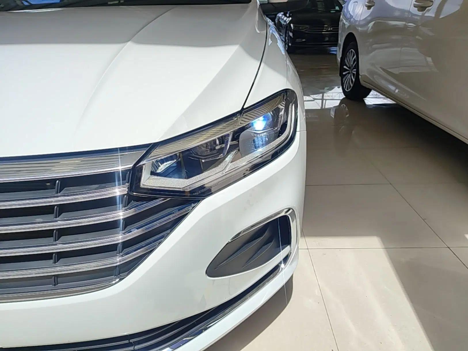 Volkswagen Lavida 2023 300TSI DSG Full-Comfort Edition — миниатюра 8