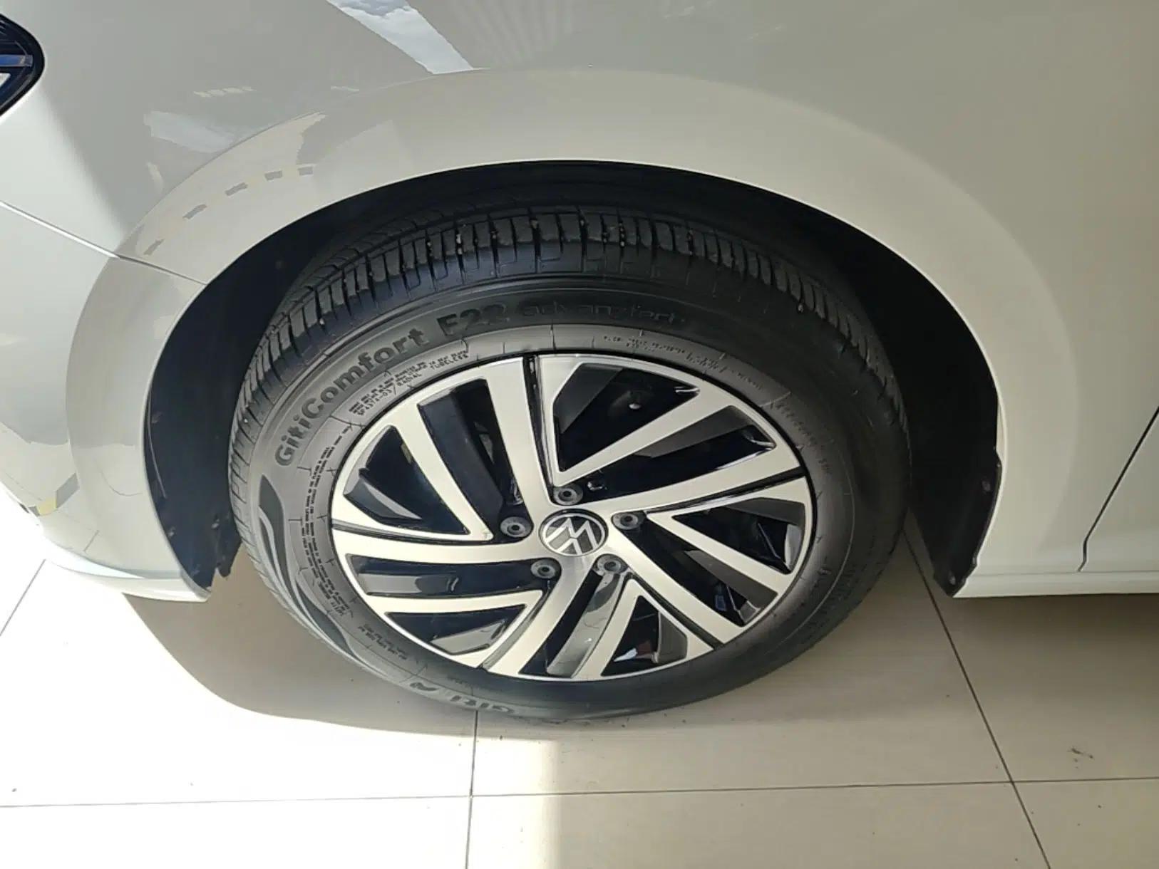 Volkswagen Lavida 2023 300TSI DSG Full-Comfort Edition — миниатюра 10