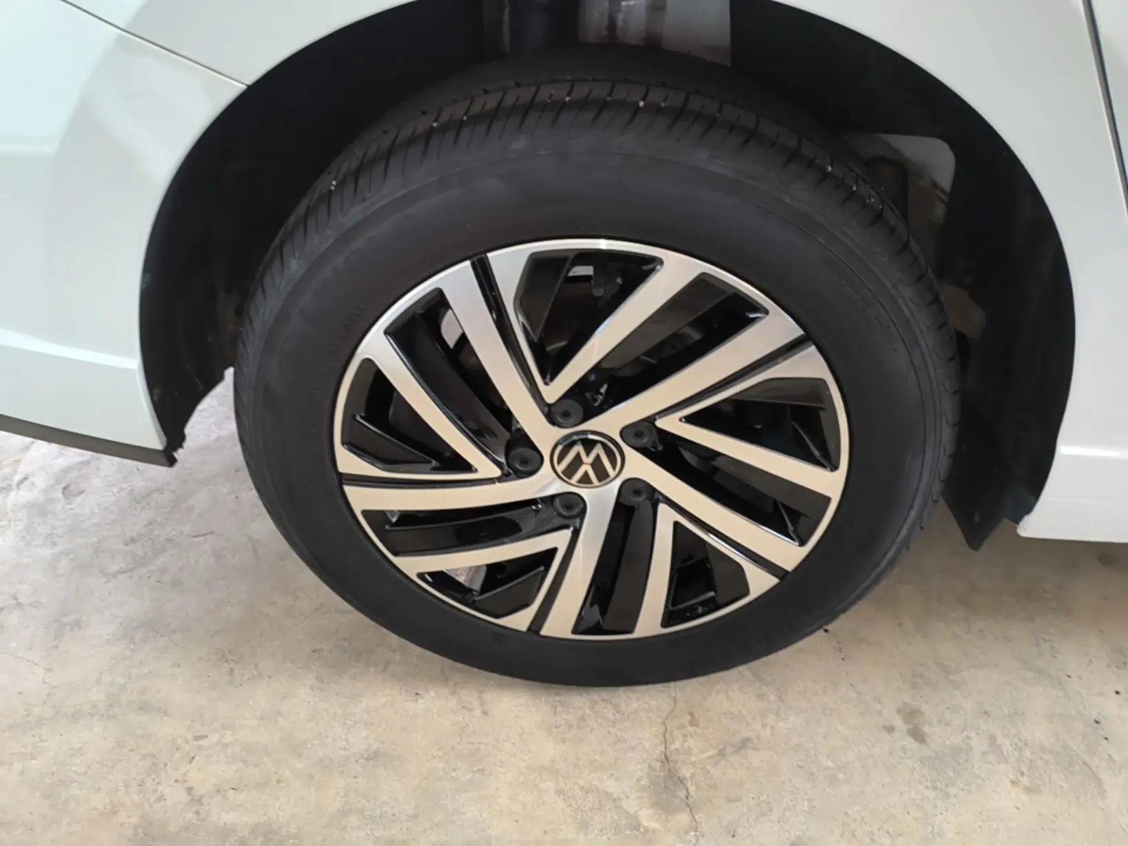 Volkswagen Lavida 2024 1.5L Automatic Starry Sky 5 Million Edition — миниатюра 11