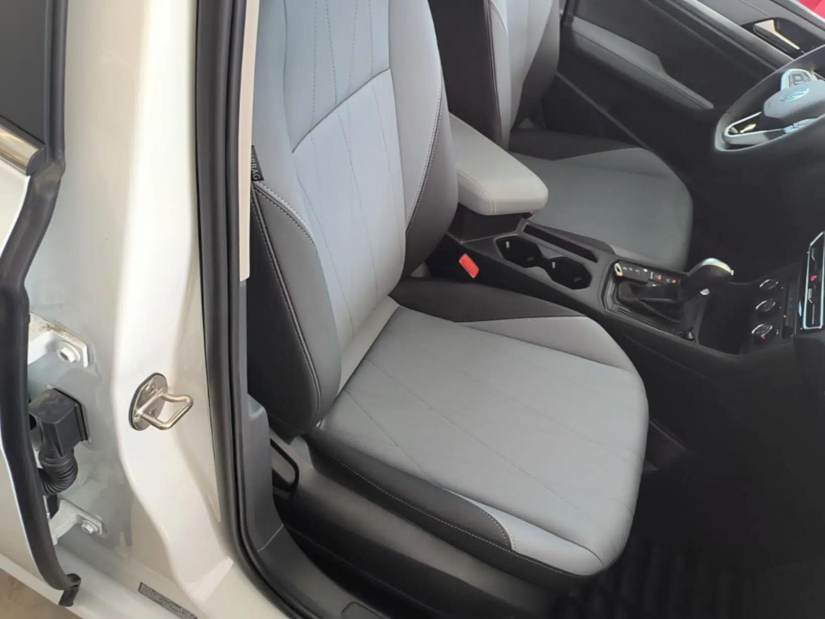 Volkswagen Lavida 2024 1.5L Automatic Starry Sky 5 Million Edition — миниатюра 19