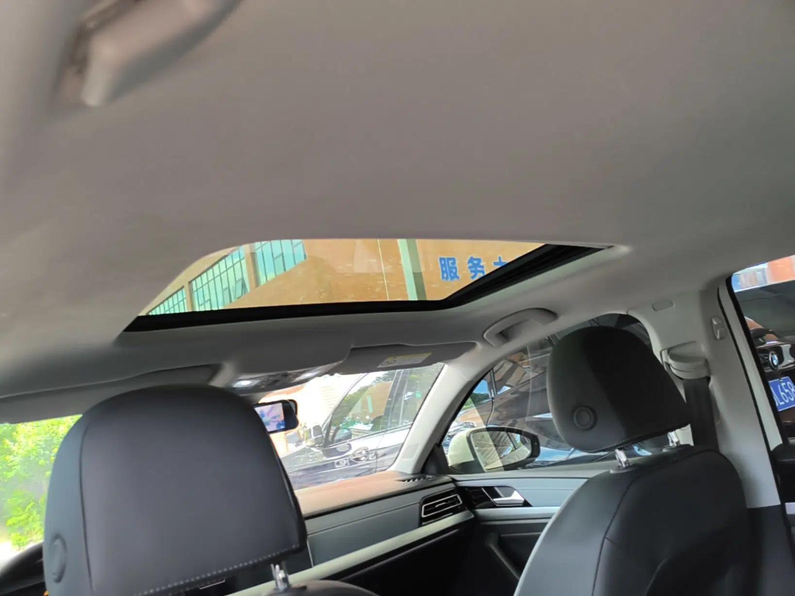 Volkswagen Lavida 2024 1.5L Automatic Starry Sky 5 Million Edition — миниатюра 21