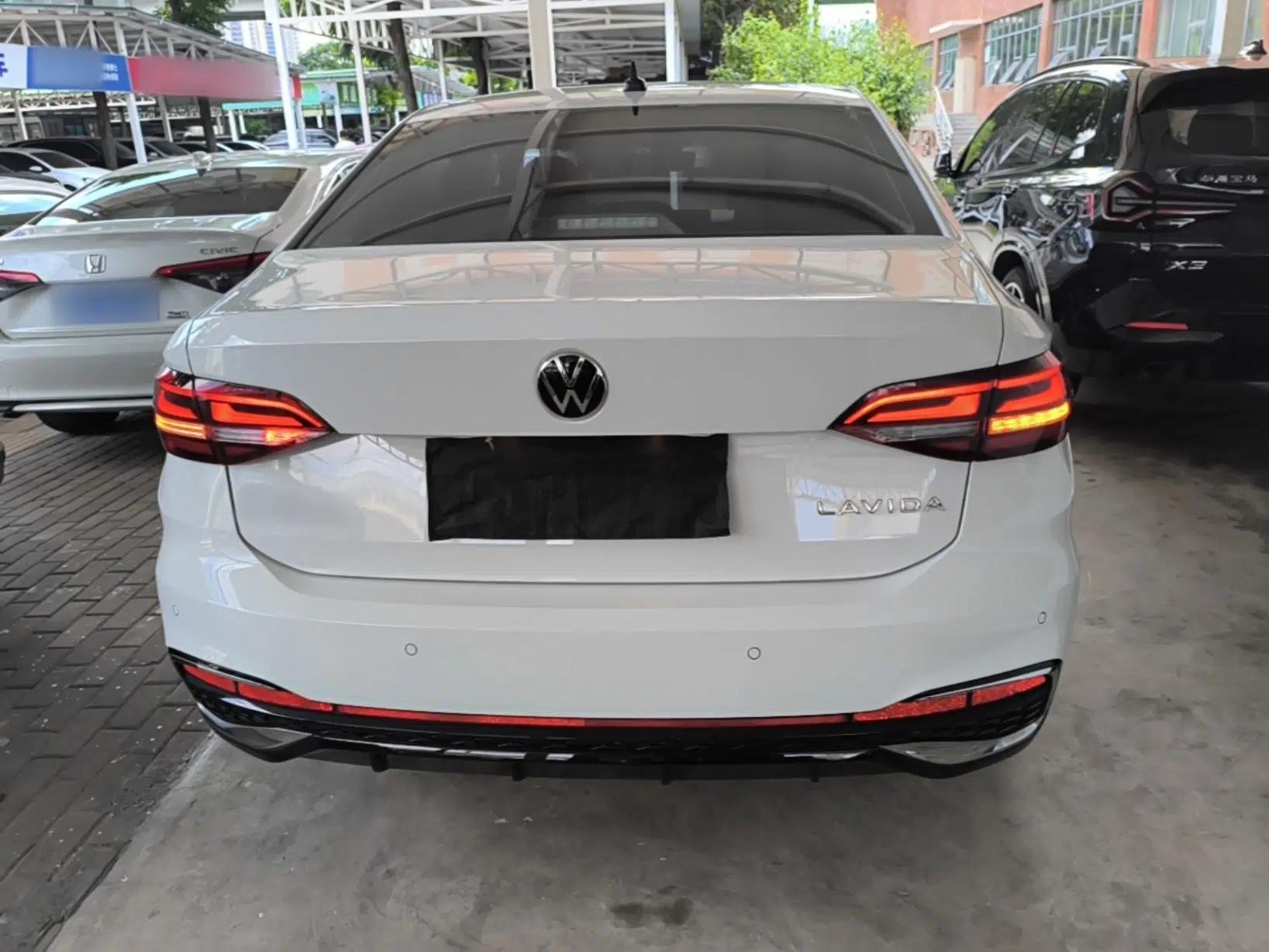 Volkswagen Lavida 2024 1.5L Automatic Starry Sky 5 Million Edition — миниатюра 5
