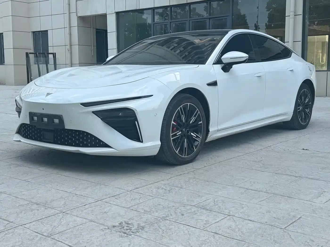 Nezha S 2022 Range Extended Version 1160km Rear-Wheel Drive Large Version — миниатюра 3