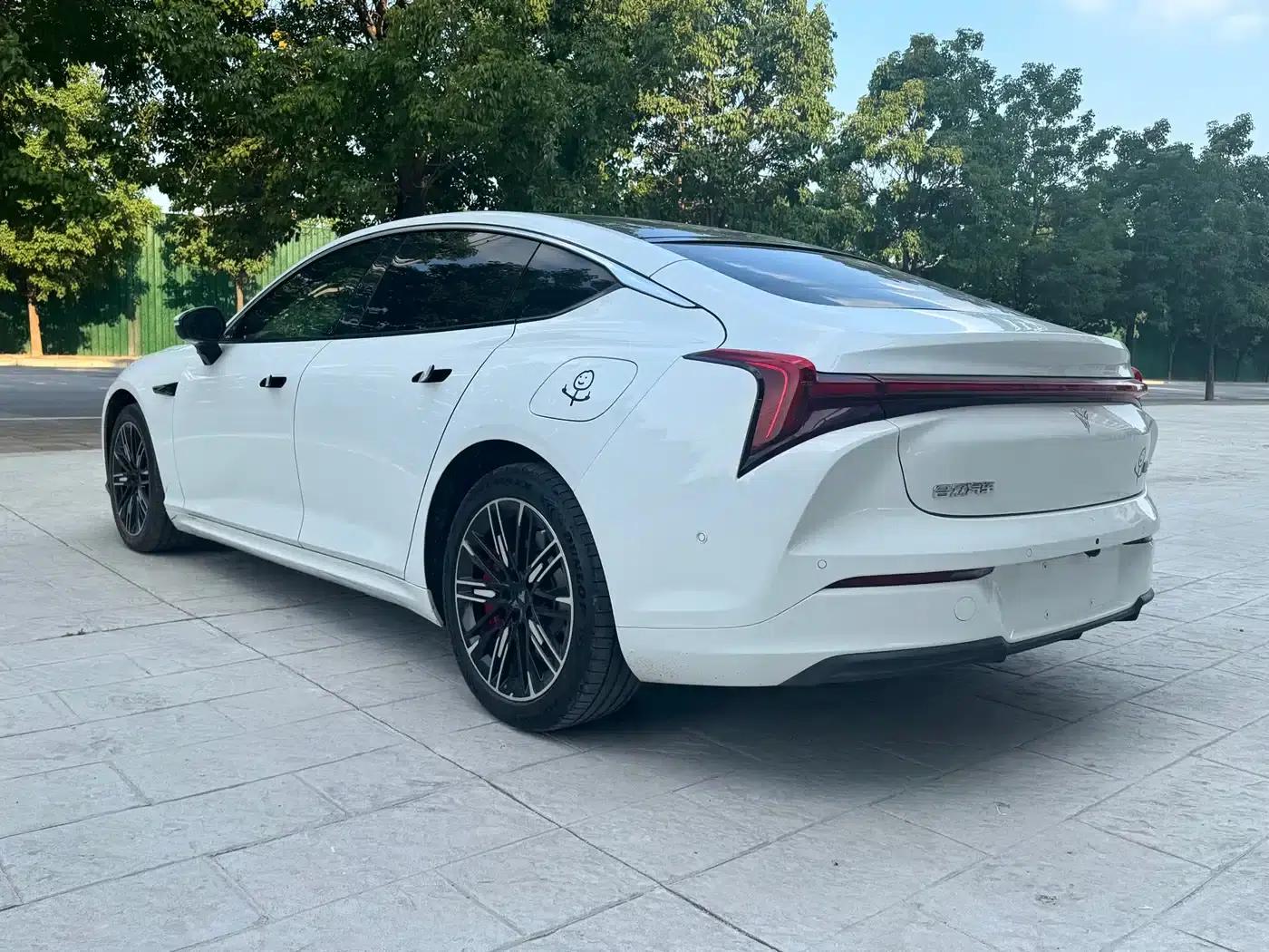 Nezha S 2022 Range Extended Version 1160km Rear-Wheel Drive Large Version — миниатюра 7