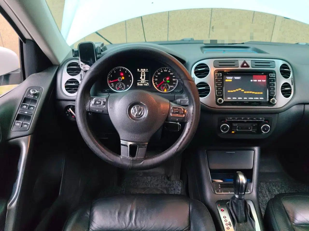 Volkswagen Tiguan 2012 1.8TSI Automatic All-Wheel Drive Elite Edition — миниатюра 10