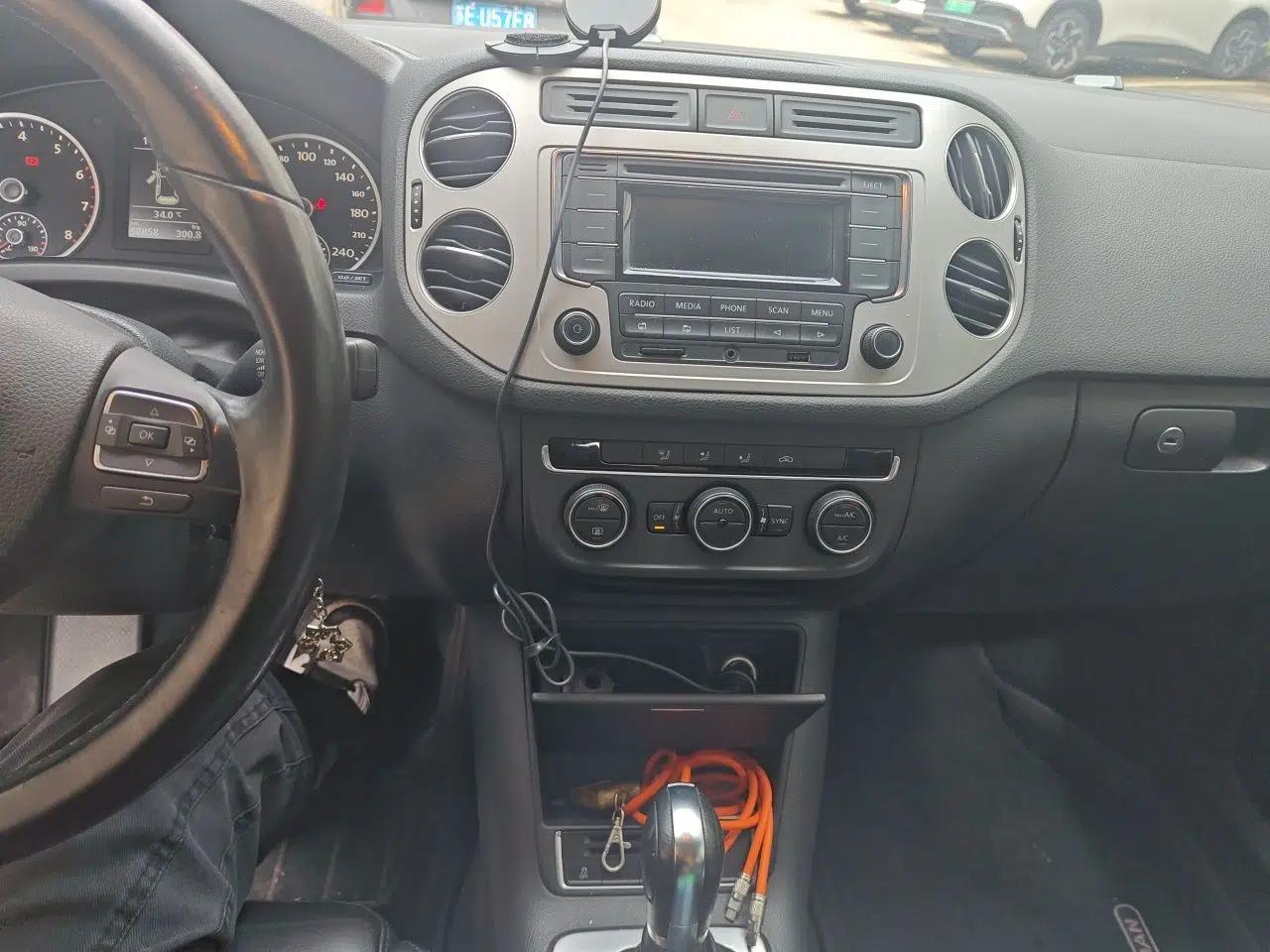 Volkswagen Tiguan 2013 1.8TSI Automatic All-Wheel-Drive Comfort Edition — миниатюра 13