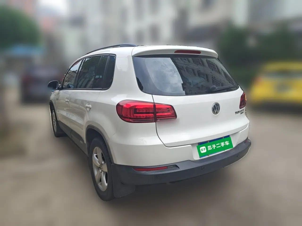 Volkswagen Tiguan 2013 1.8TSI Automatic All-Wheel-Drive Comfort Edition — миниатюра 4