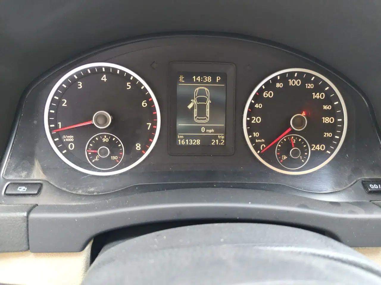 Volkswagen Tiguan 2010 1.8TSI Automatic All-Wheel-Drive Elite Edition — миниатюра 12