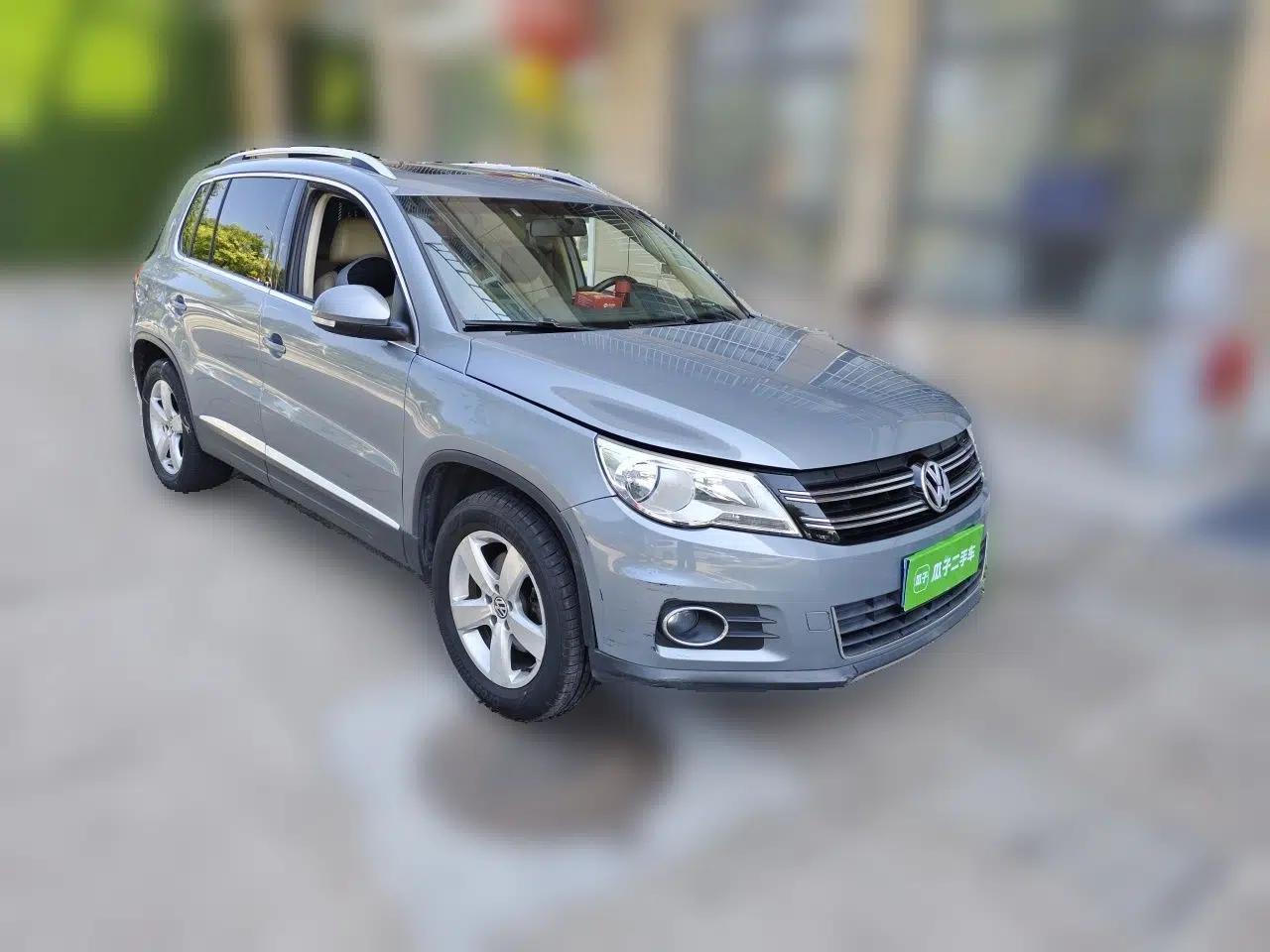 Volkswagen Tiguan 2010 1.8TSI Automatic All-Wheel-Drive Elite Edition — миниатюра 3