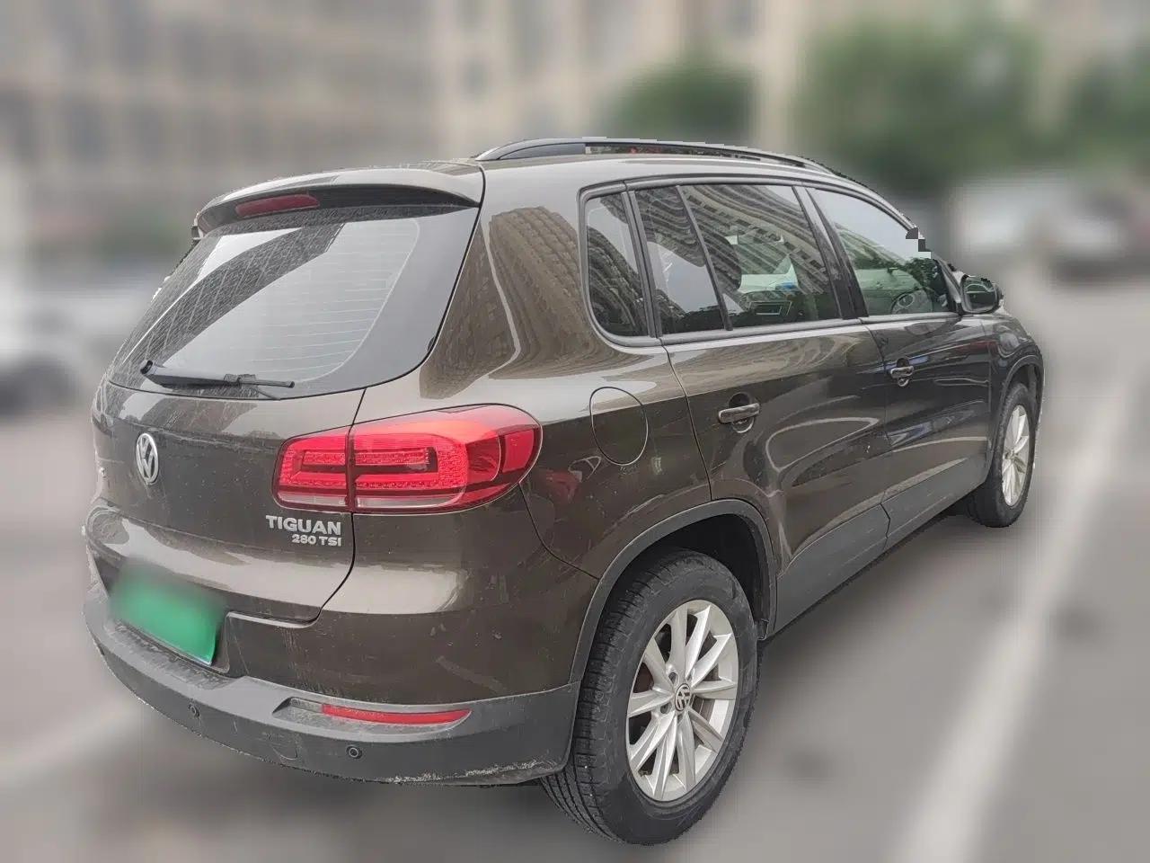Volkswagen Tiguan 2016 280TSI Automatic Two-Wheel-Drive Silk Road Style Edition — миниатюра 6
