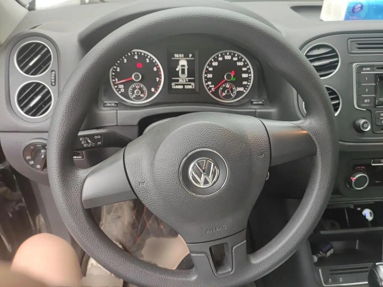 Volkswagen Tiguan 2016 280TSI Automatic Two-Wheel-Drive Silk Road Style Edition — миниатюра 9