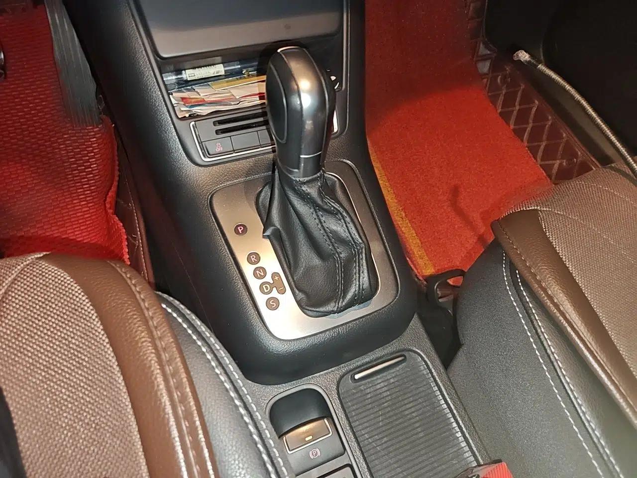 Volkswagen Tiguan 2017 300TSI Automatic Two-Wheel Drive Silk Road Comfort Edition — миниатюра 11