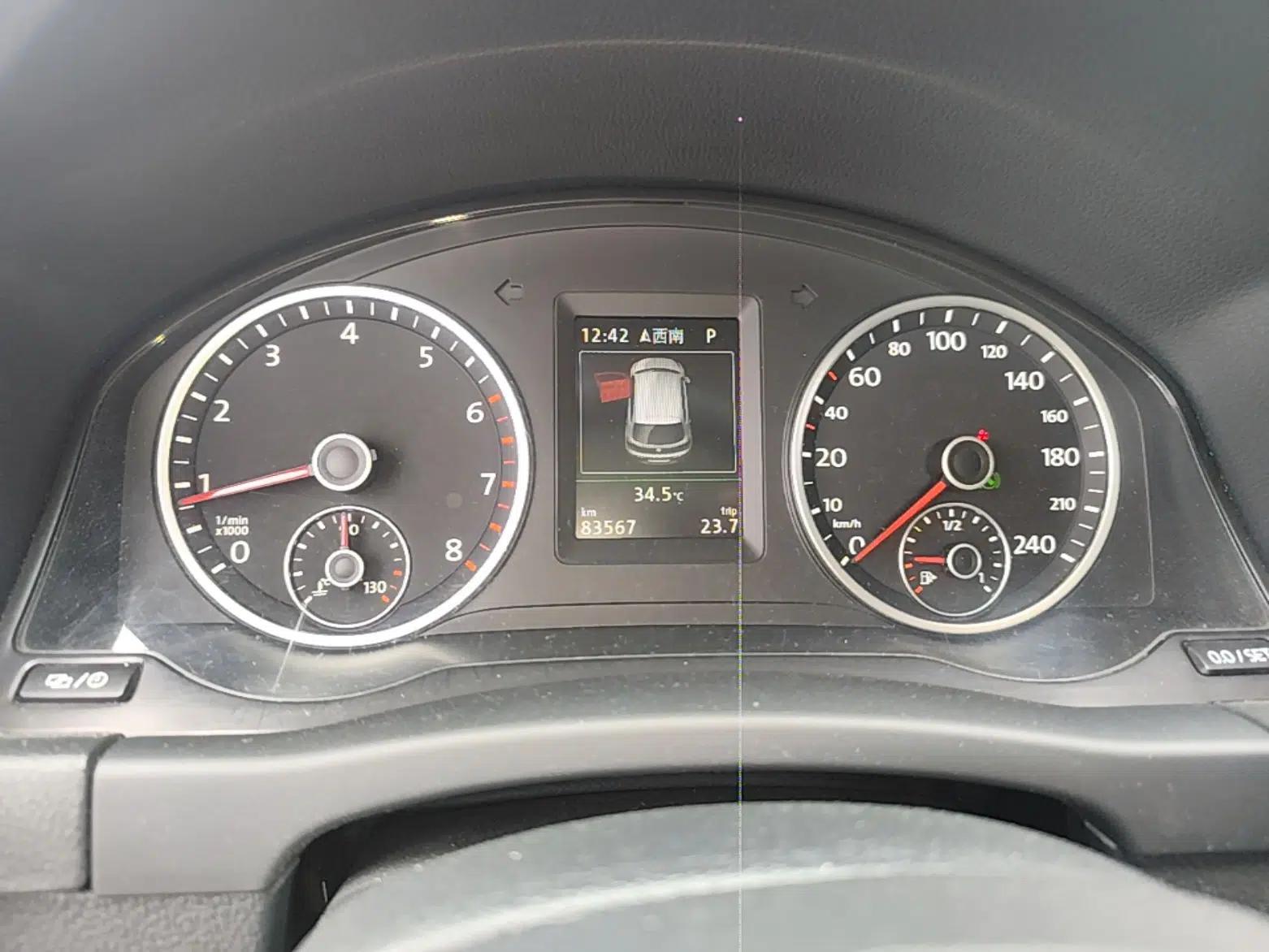 Volkswagen Tiguan 2016 300TSI Automatic All-Wheel Drive Luxury Edition — миниатюра 19