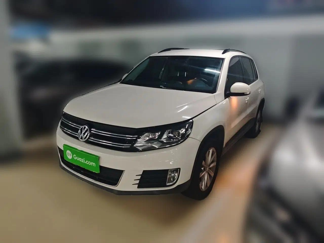 Volkswagen Tiguan 2015 1.8TSI Automatic Two-Wheel Drive Comfort Edition — миниатюра 1