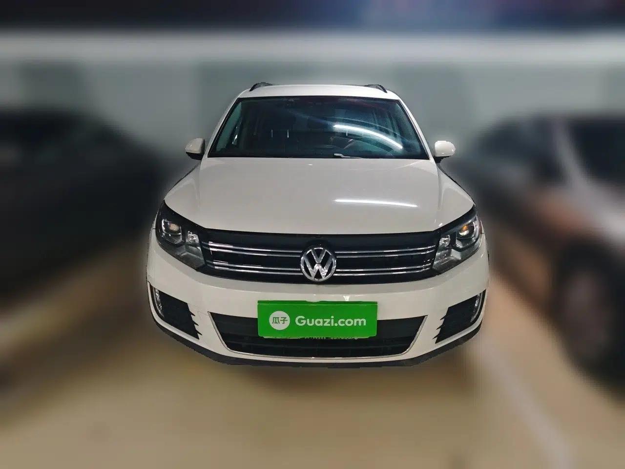 Volkswagen Tiguan 2015 1.8TSI Automatic Two-Wheel Drive Comfort Edition — миниатюра 2