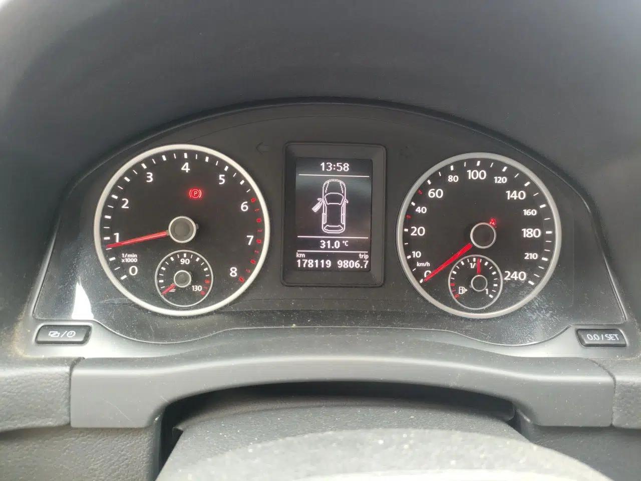 Volkswagen Tiguan 2015 1.8TSI Manual Two-Wheel Drive Fashion Edition — миниатюра 11