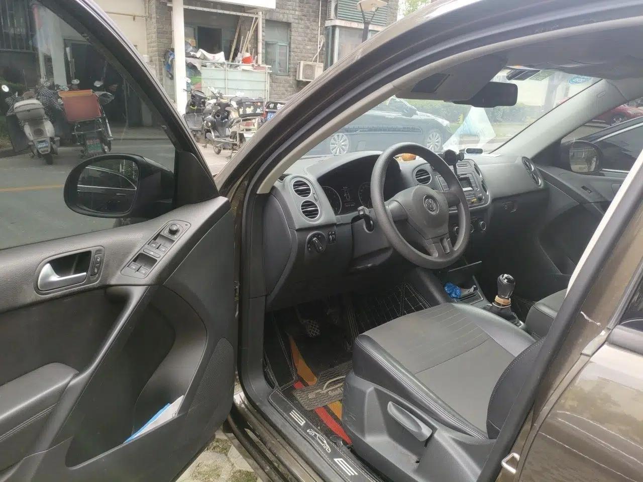 Volkswagen Tiguan 2015 1.8TSI Manual Two-Wheel Drive Fashion Edition — миниатюра 16
