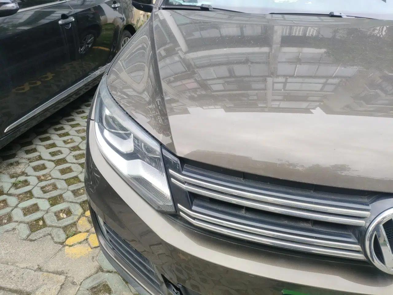 Volkswagen Tiguan 2015 1.8TSI Manual Two-Wheel Drive Fashion Edition — миниатюра 7