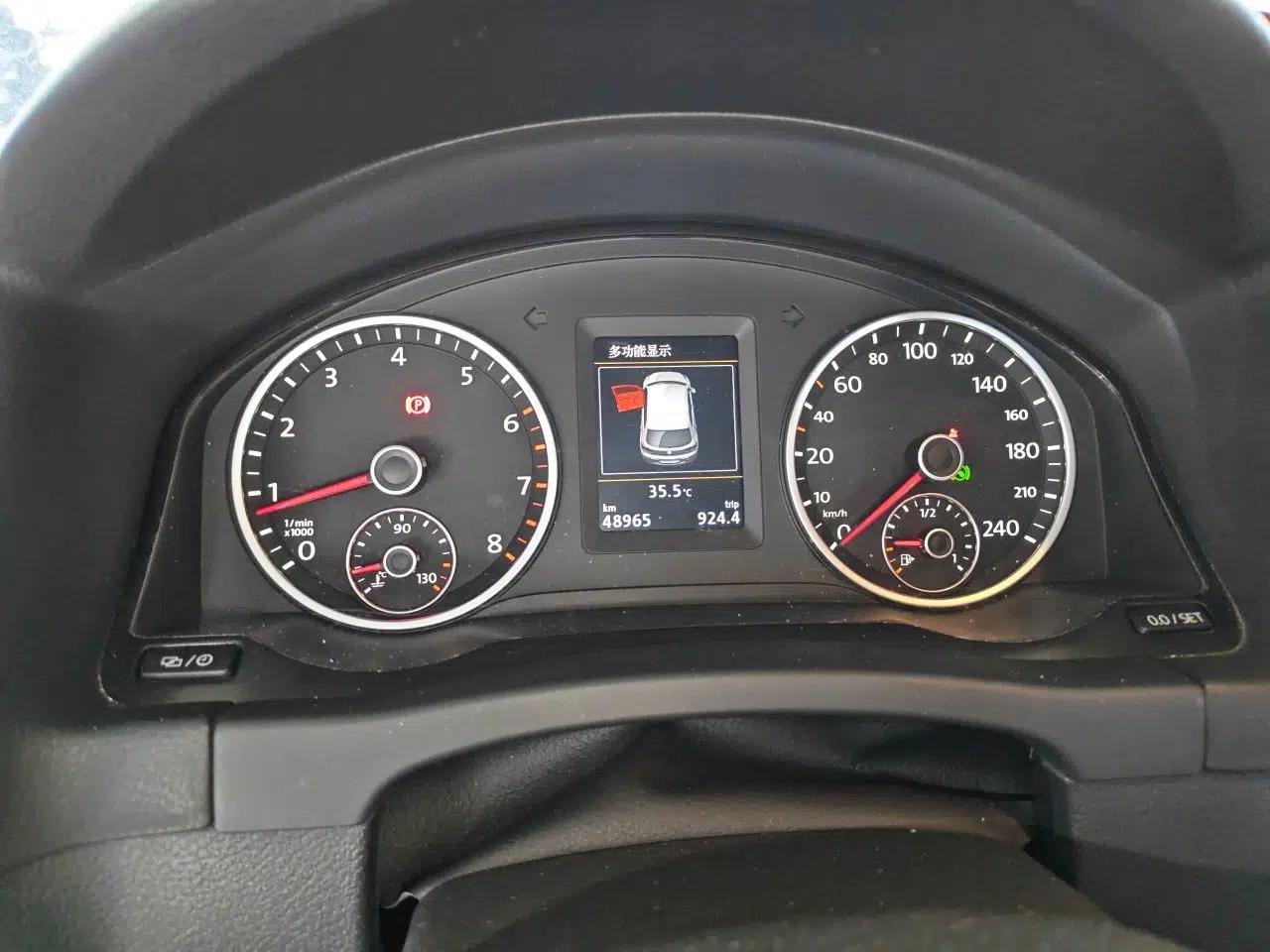 Volkswagen Tiguan 2015 1.8TSI Automatic Two-Wheel Drive Luxury Model — миниатюра 11