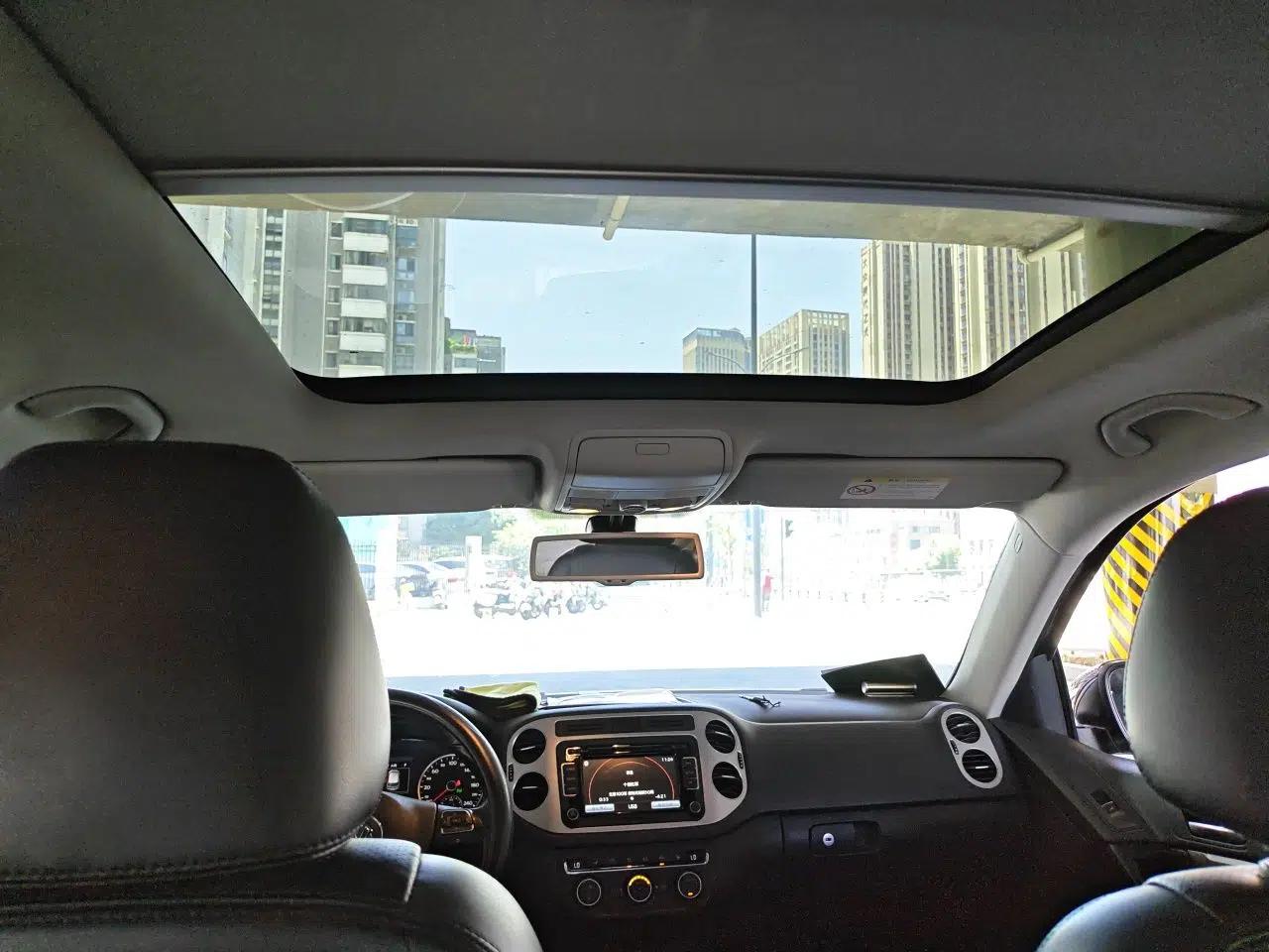 Volkswagen Tiguan 2015 1.8TSI Automatic Two-Wheel Drive Luxury Model — миниатюра 18
