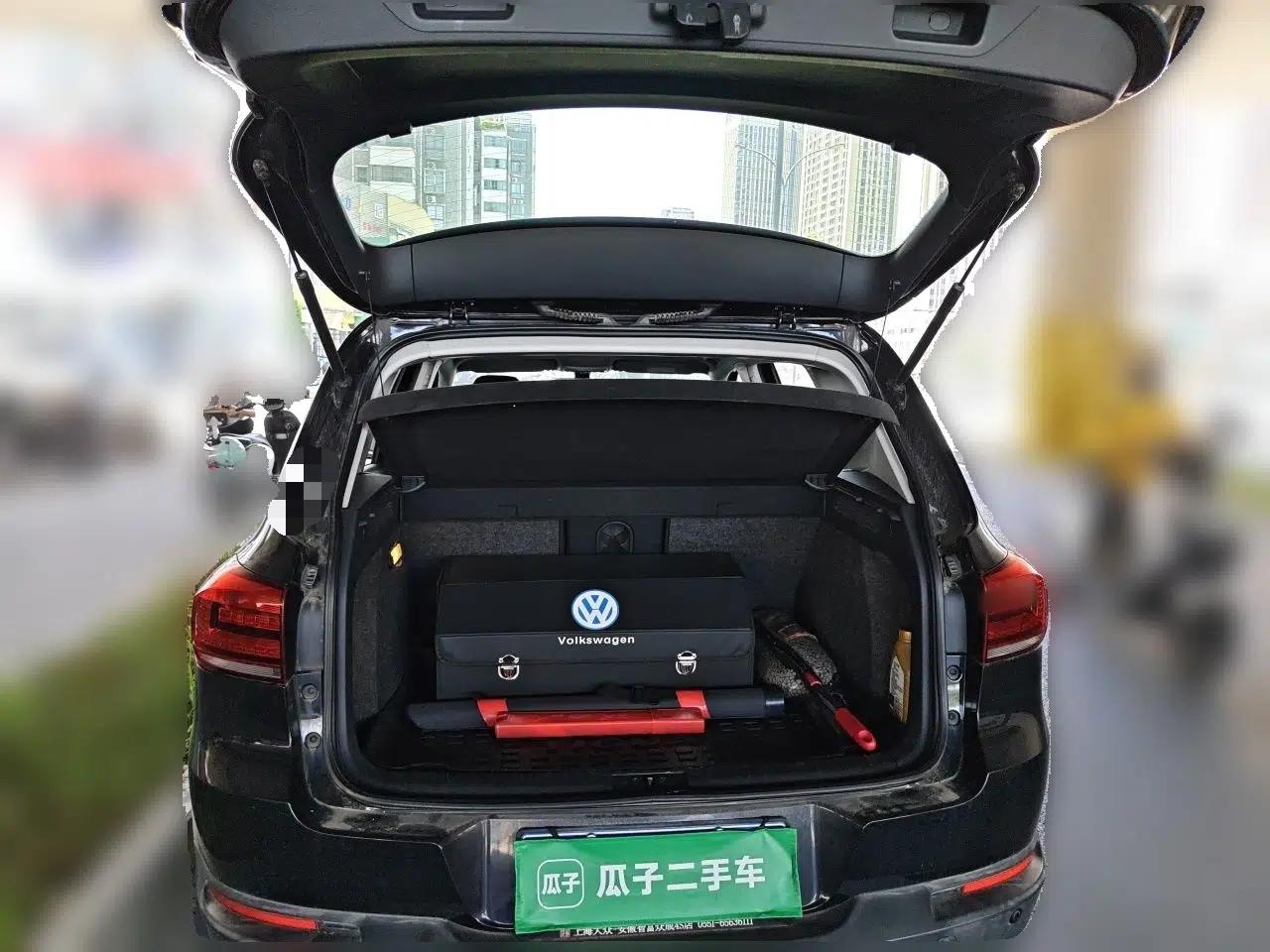 Volkswagen Tiguan 2015 1.8TSI Automatic Two-Wheel Drive Luxury Model — миниатюра 19