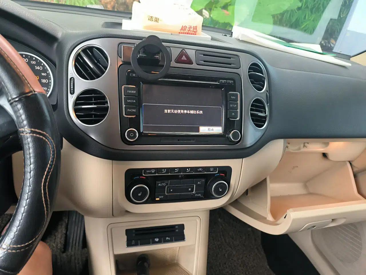 Volkswagen Tiguan 2012 2.0 TSI Automatic All-Wheel Drive Elite Edition — миниатюра 13